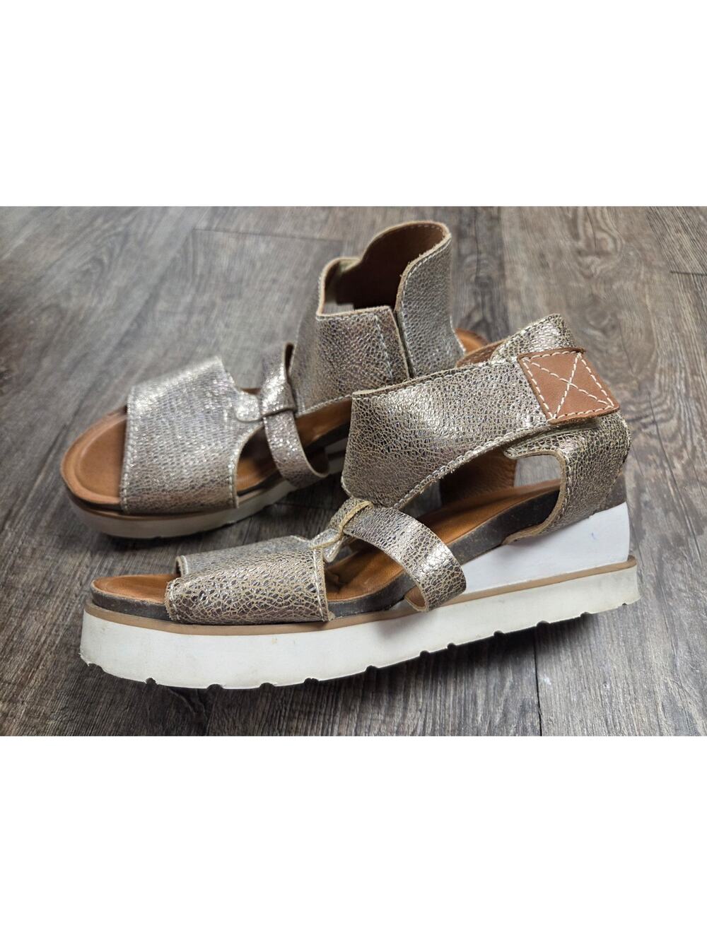 Diba True Greensburg Pewter Cognac Shoes Leather Size 9M Wedge Sandals